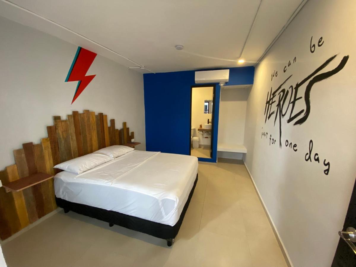 Why Not Rooftop Party Hostel Playa del Carmen Zewnętrze zdjęcie