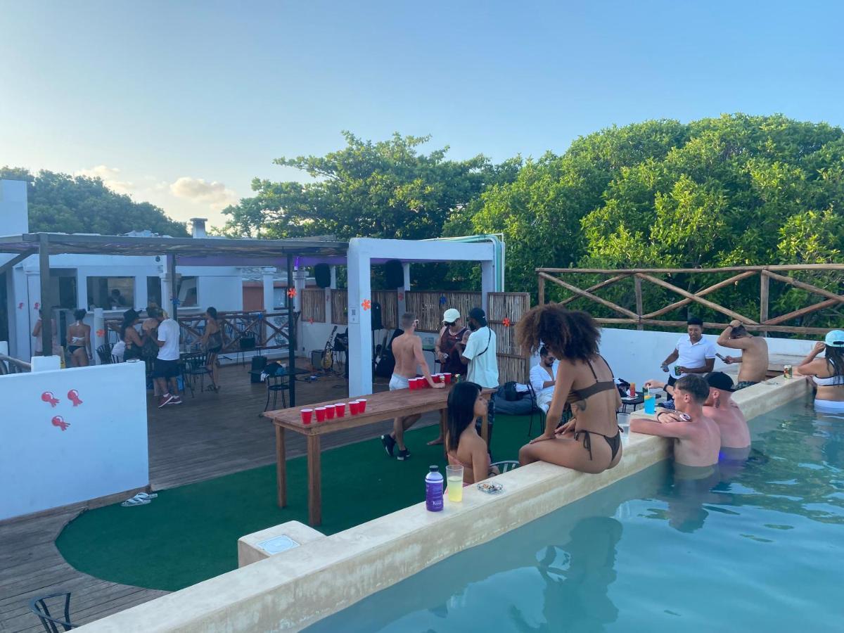 Why Not Rooftop Party Hostel Playa del Carmen Zewnętrze zdjęcie